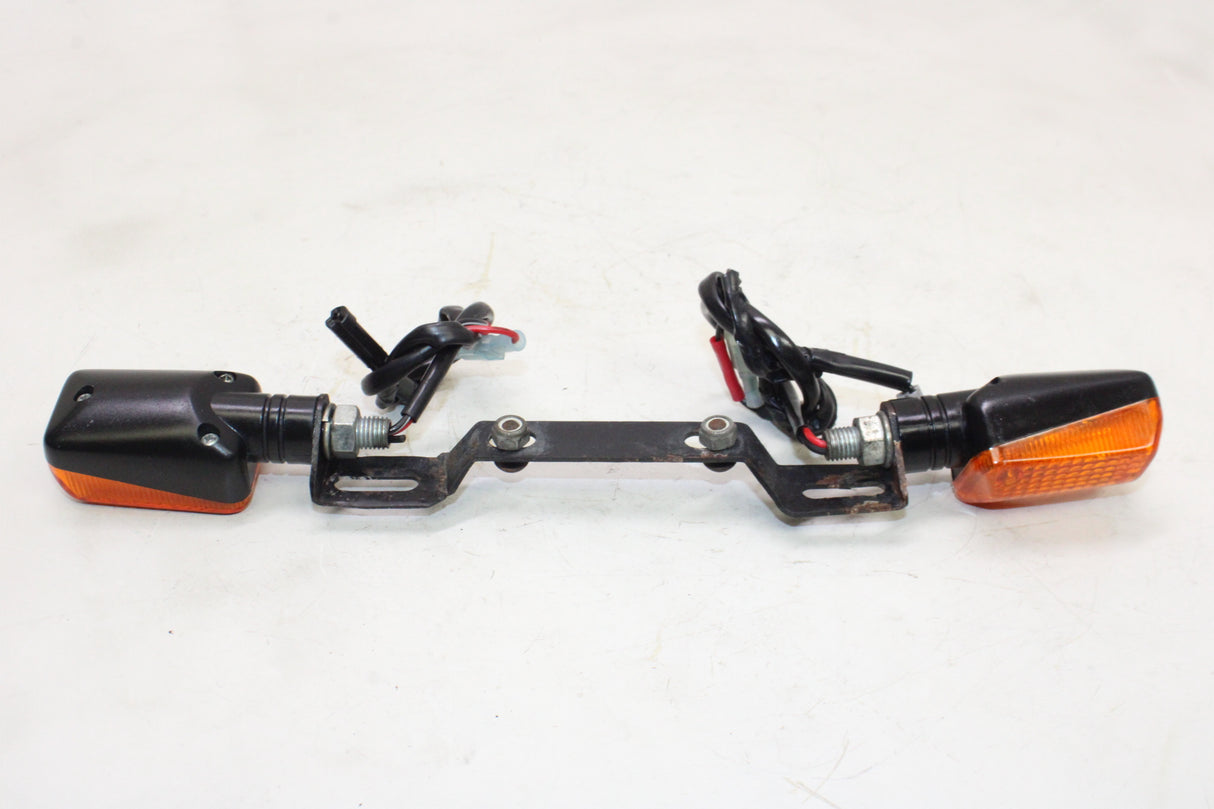 2009 Yamaha YZF R1 REAR LEFT RIGHT TURN SIGNALS LIGHT INDICATORS W BRACKET