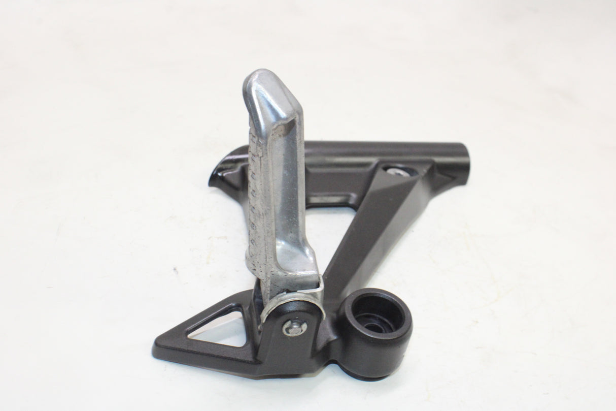 2009 Kawasaki Ninja 250R EX250J OEM RIGHT REAR BACK PASSENGER PEG