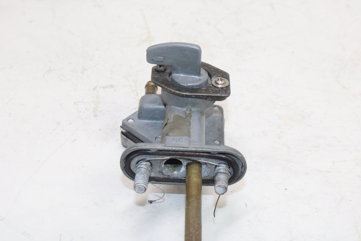 2000 Kawasaki Ninja 250R EX250J OEM FUEL GAS TANK PETCOCK SHUT ON OFF VALVE