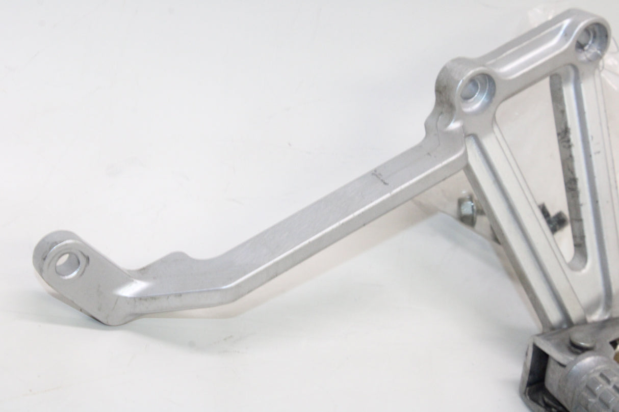 2000 Kawasaki Ninja 250R EX250J OEM RIGHT REAR BACK PASSENGER PEG