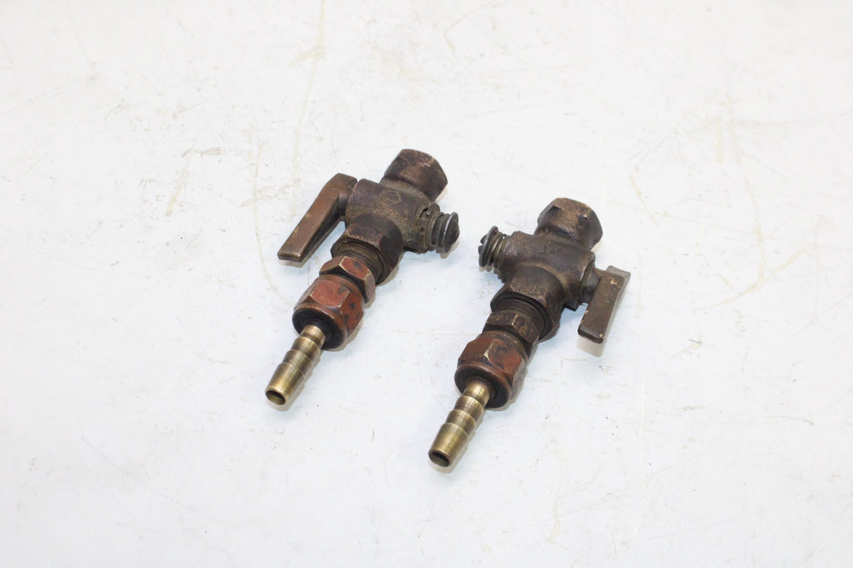 1966 Triumph Trophy 650 TR6R OEM FUEL GAS TANK PETCOCK SHUT ON OFF VALVE