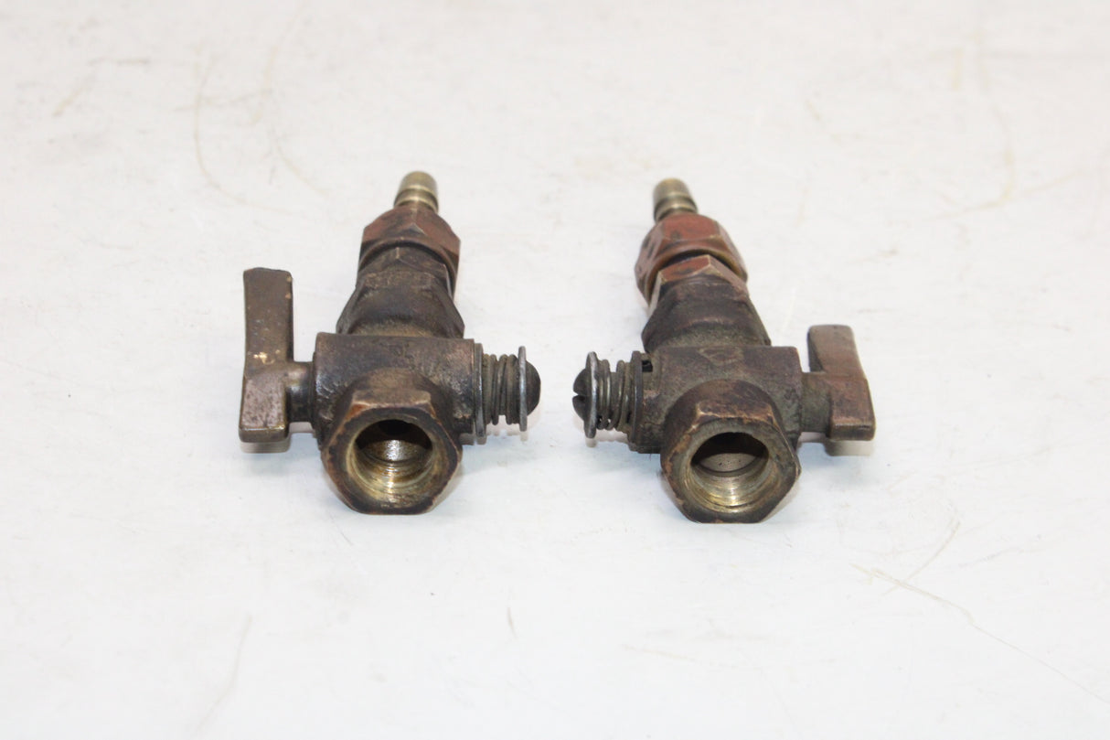 1966 Triumph Trophy 650 TR6R OEM FUEL GAS TANK PETCOCK SHUT ON OFF VALVE