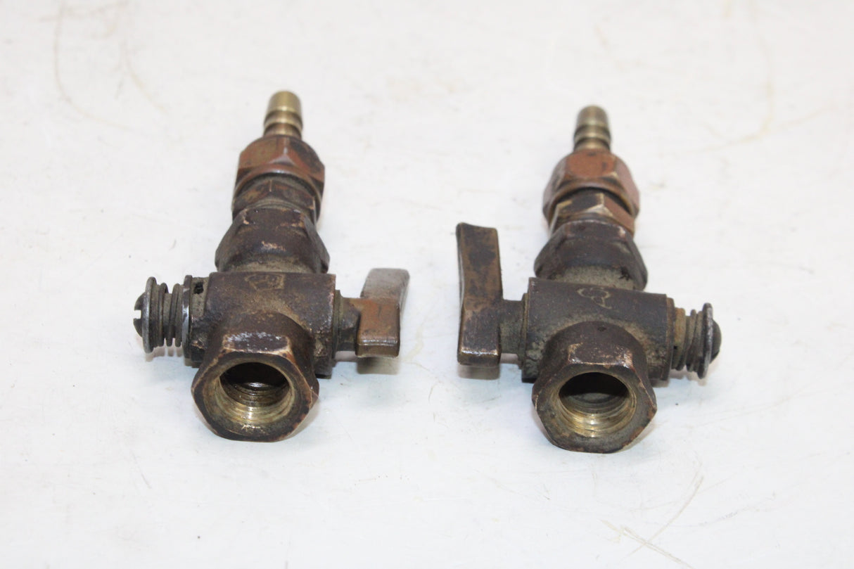 1966 Triumph Trophy 650 TR6R OEM FUEL GAS TANK PETCOCK SHUT ON OFF VALVE