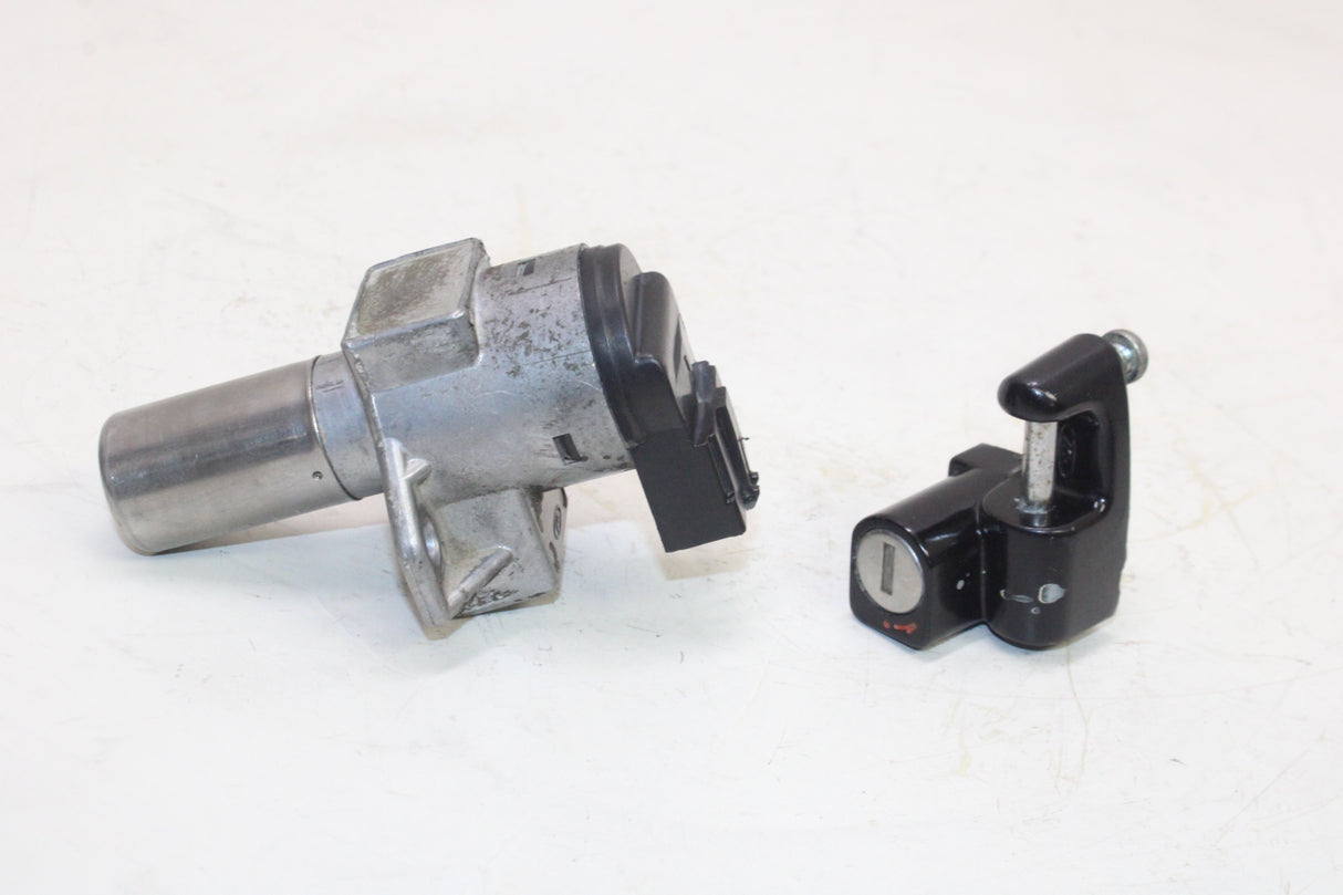 1982 Honda Goldwing 1100 GL1100 OEM IGNITION LOCK !no Key!