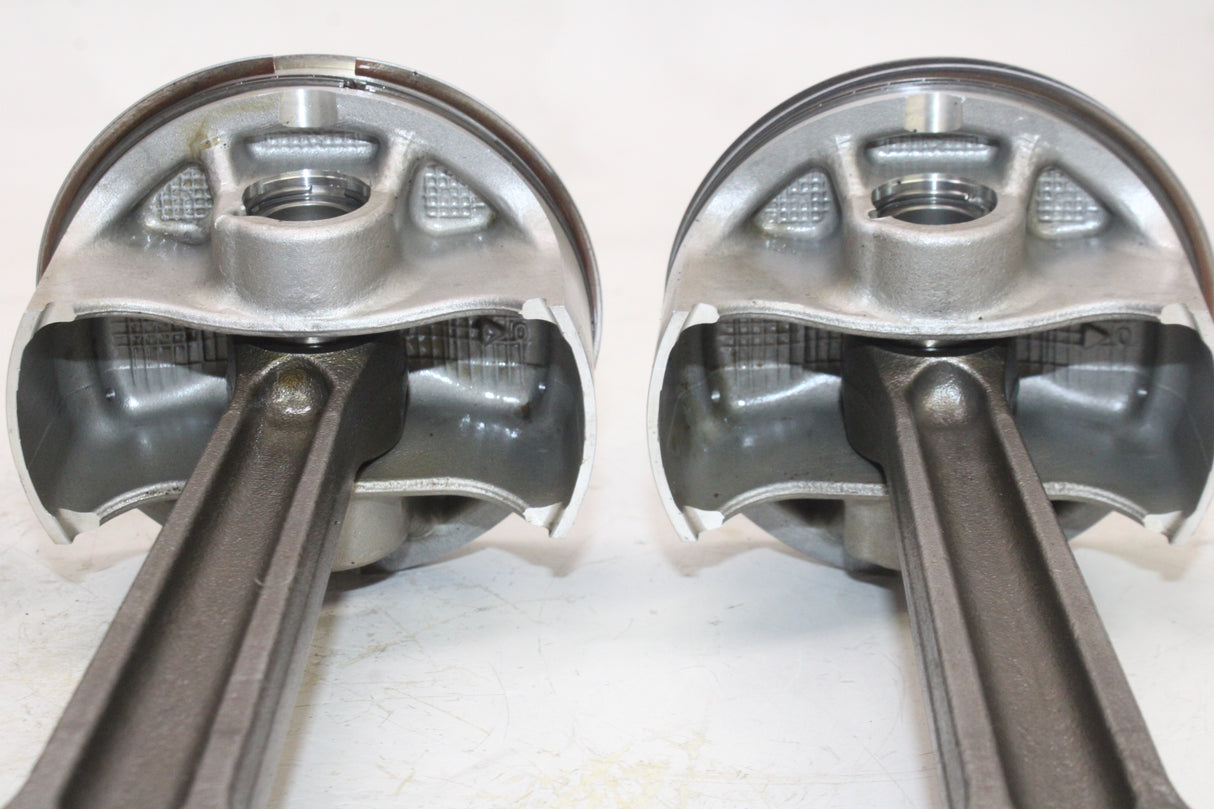 2011 Triumph Rocket III ABS OEM ENGINE MOTOR BLOCK PISTONS