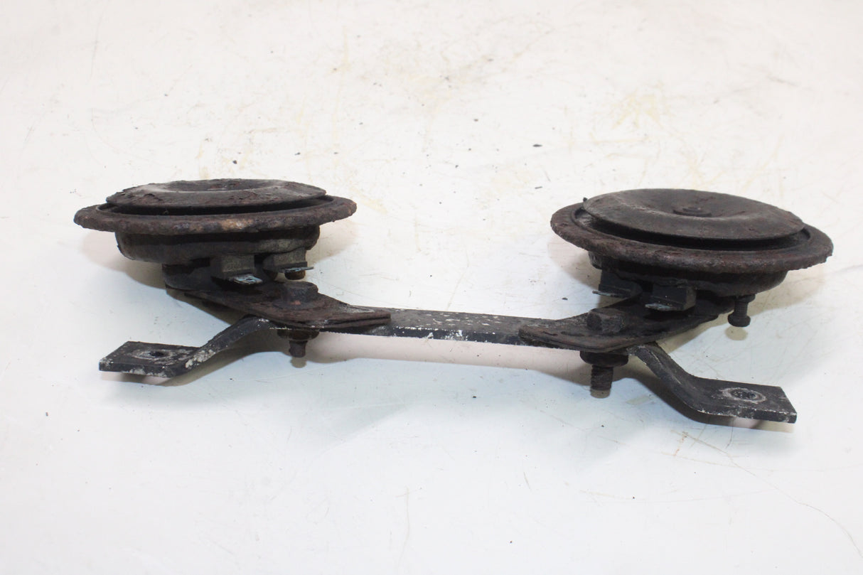 1981 Honda Goldwing 1100 GL1100 OEM HORN SIGNAL PAIR
