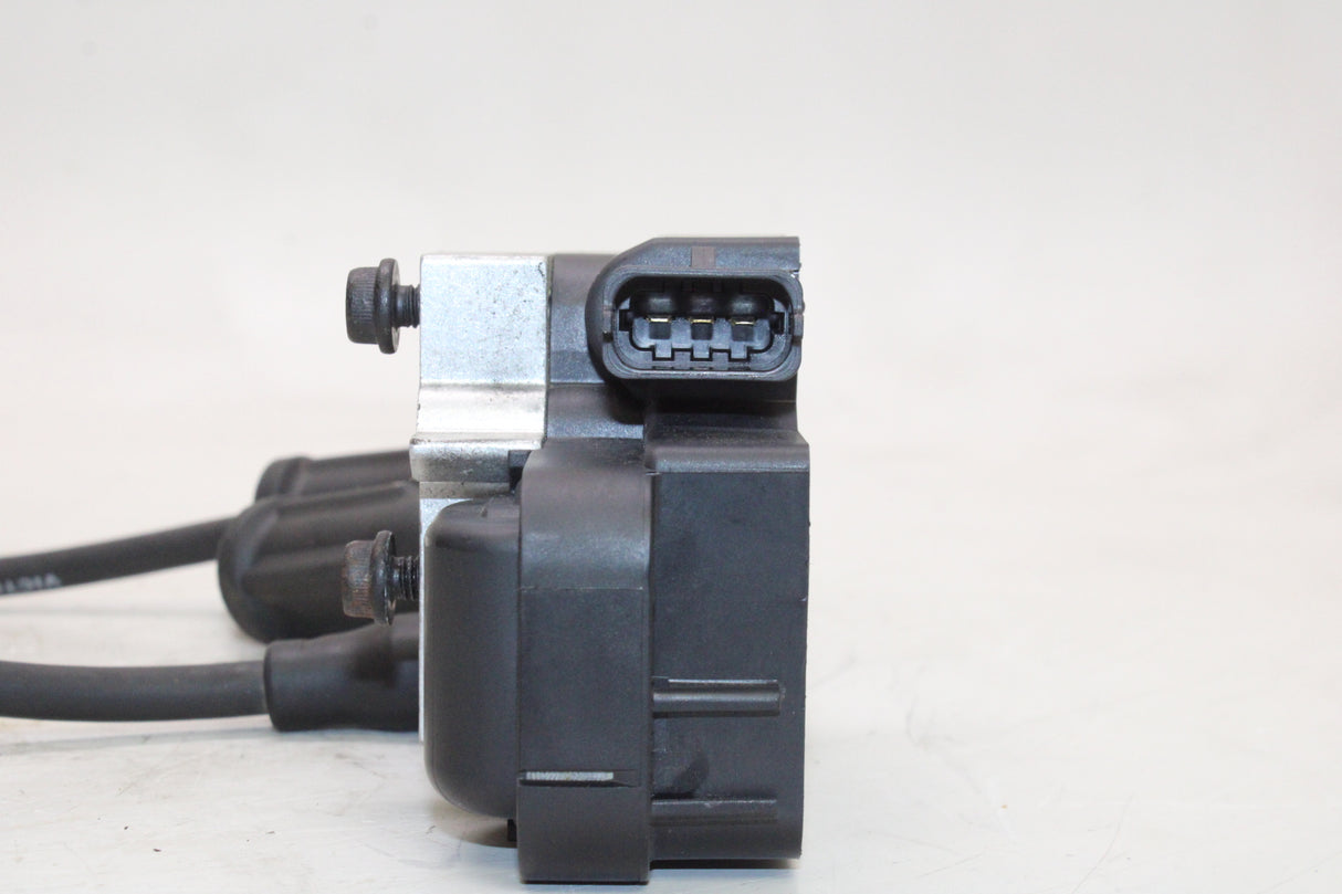 2009 Victory Vegas OEM IGNITION COILS COIL SPARK PLUG CAPS