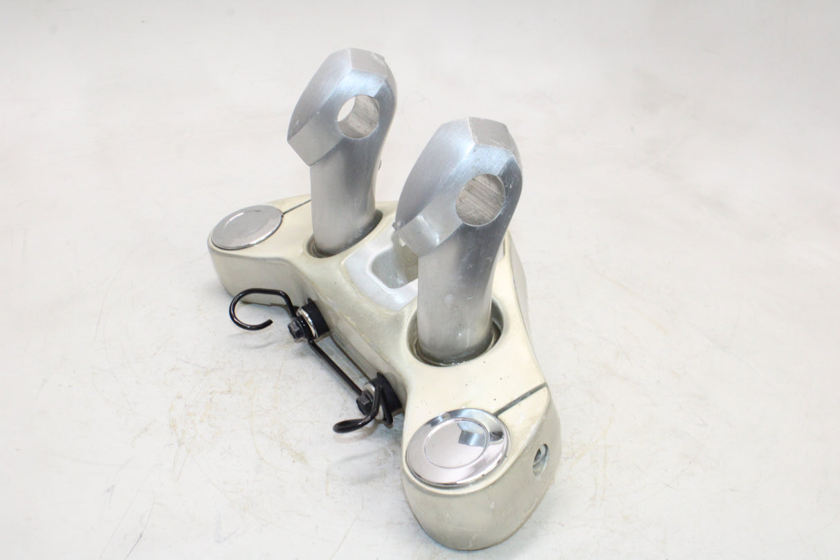 2009 Victory Vegas OEM FORKS UPPER TRIPLE TREE CLAMP