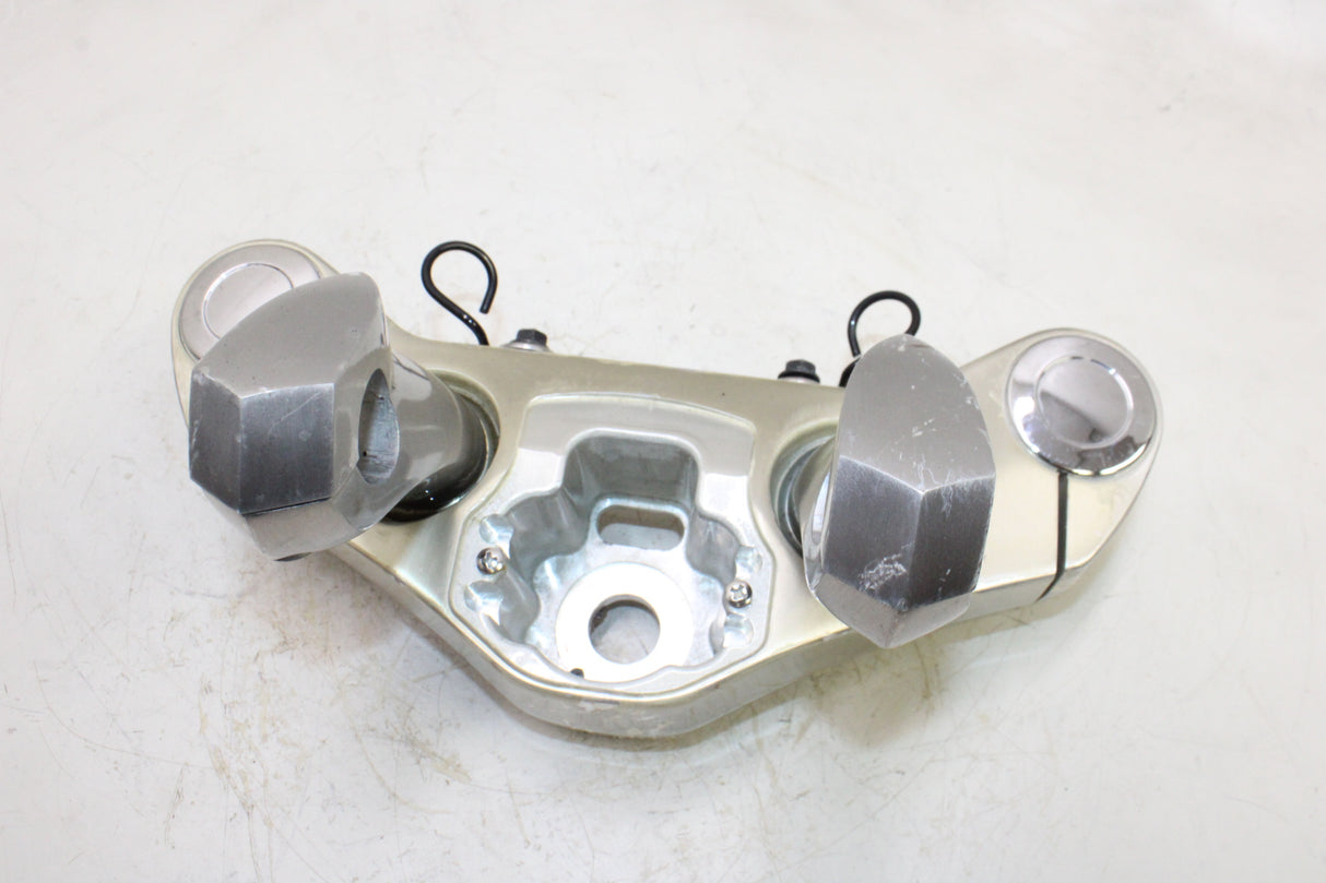 2009 Victory Vegas OEM FORKS UPPER TRIPLE TREE CLAMP