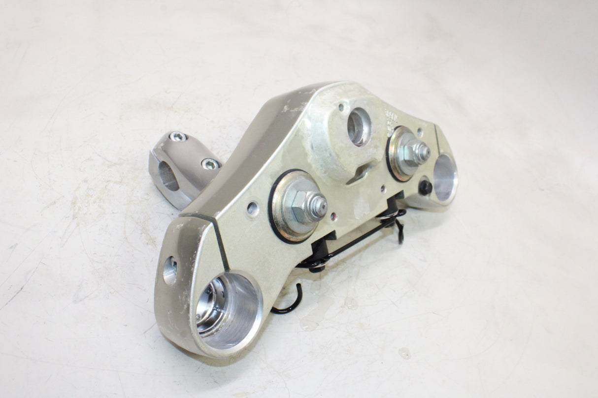 2009 Victory Vegas OEM FORKS UPPER TRIPLE TREE CLAMP