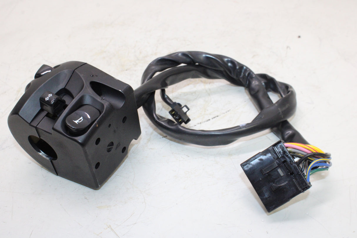 2009 Victory Vegas OEM LEFT CLIP ON HANDLE HORN SIGNALS SWITCH