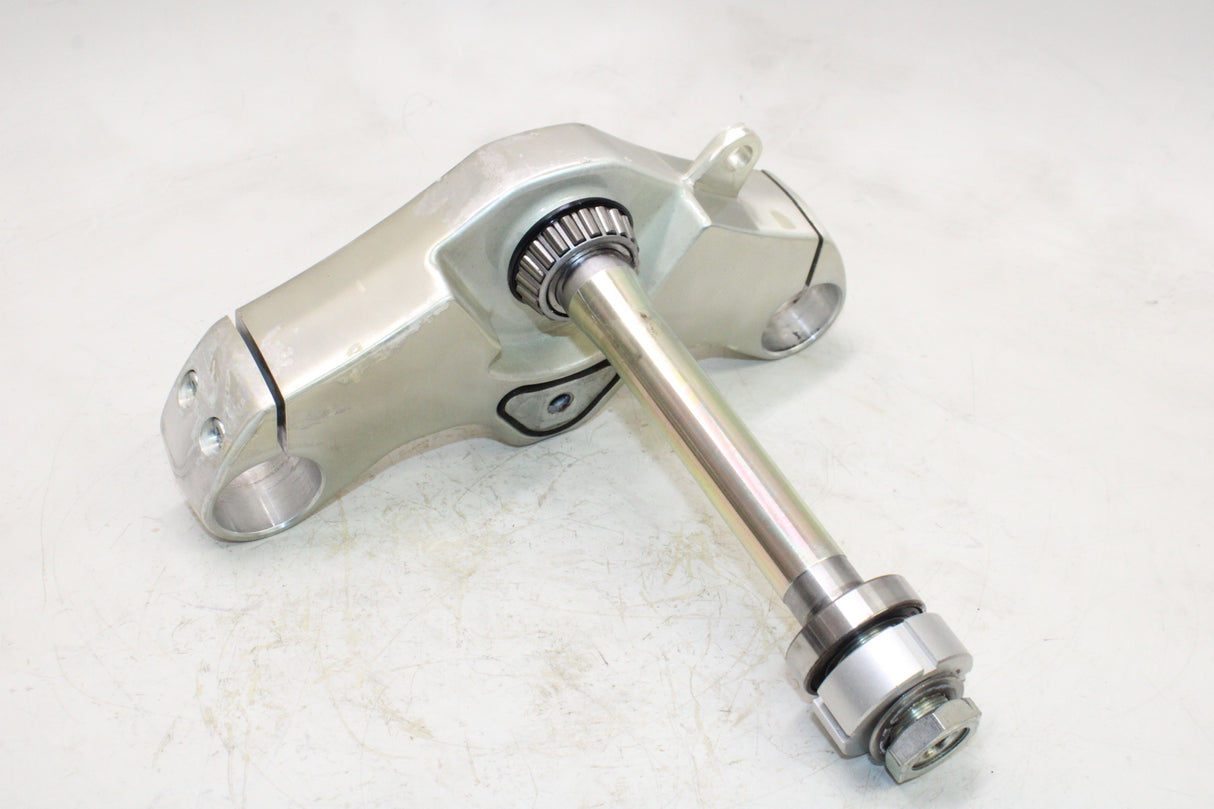 2009 Victory Vegas OEM FRONT FORKS CLAMP LOWER TRIPLE TREE STEM