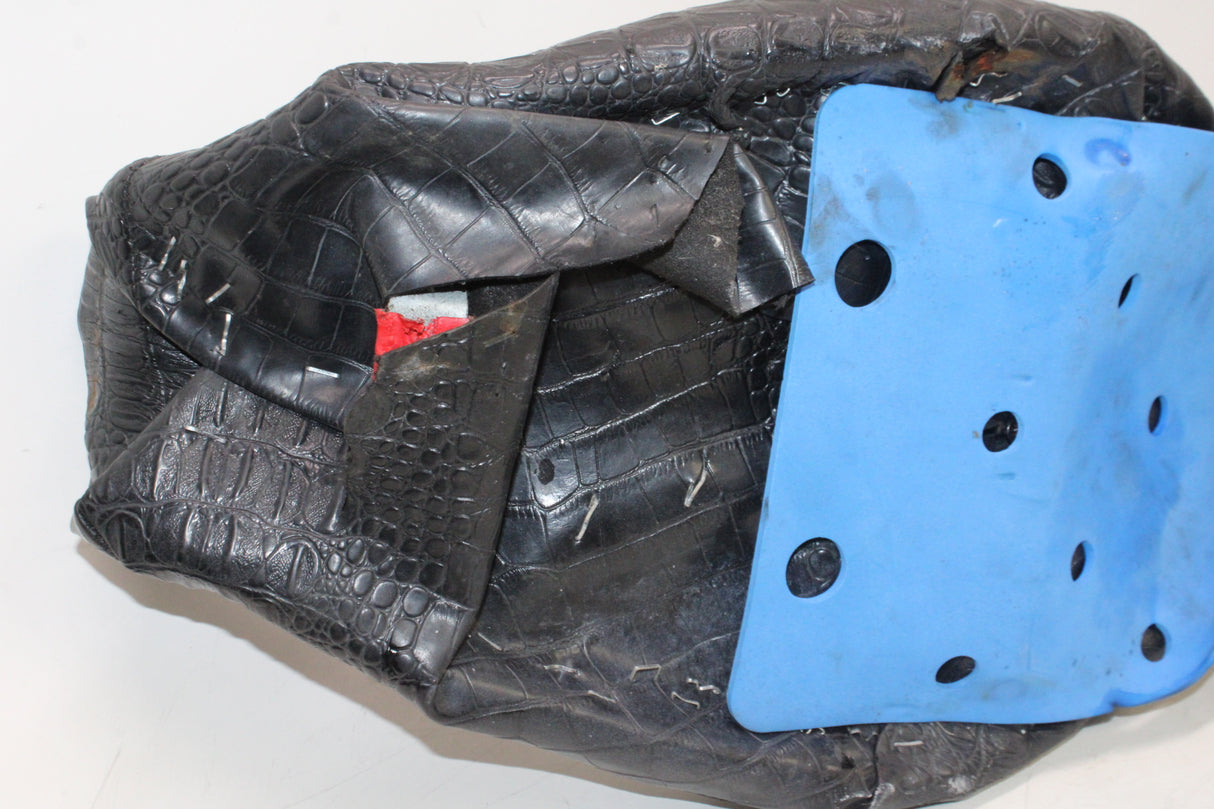 2001 Harley-Davidson Sportster 883 XLH883 OEM SEAT SADDLE