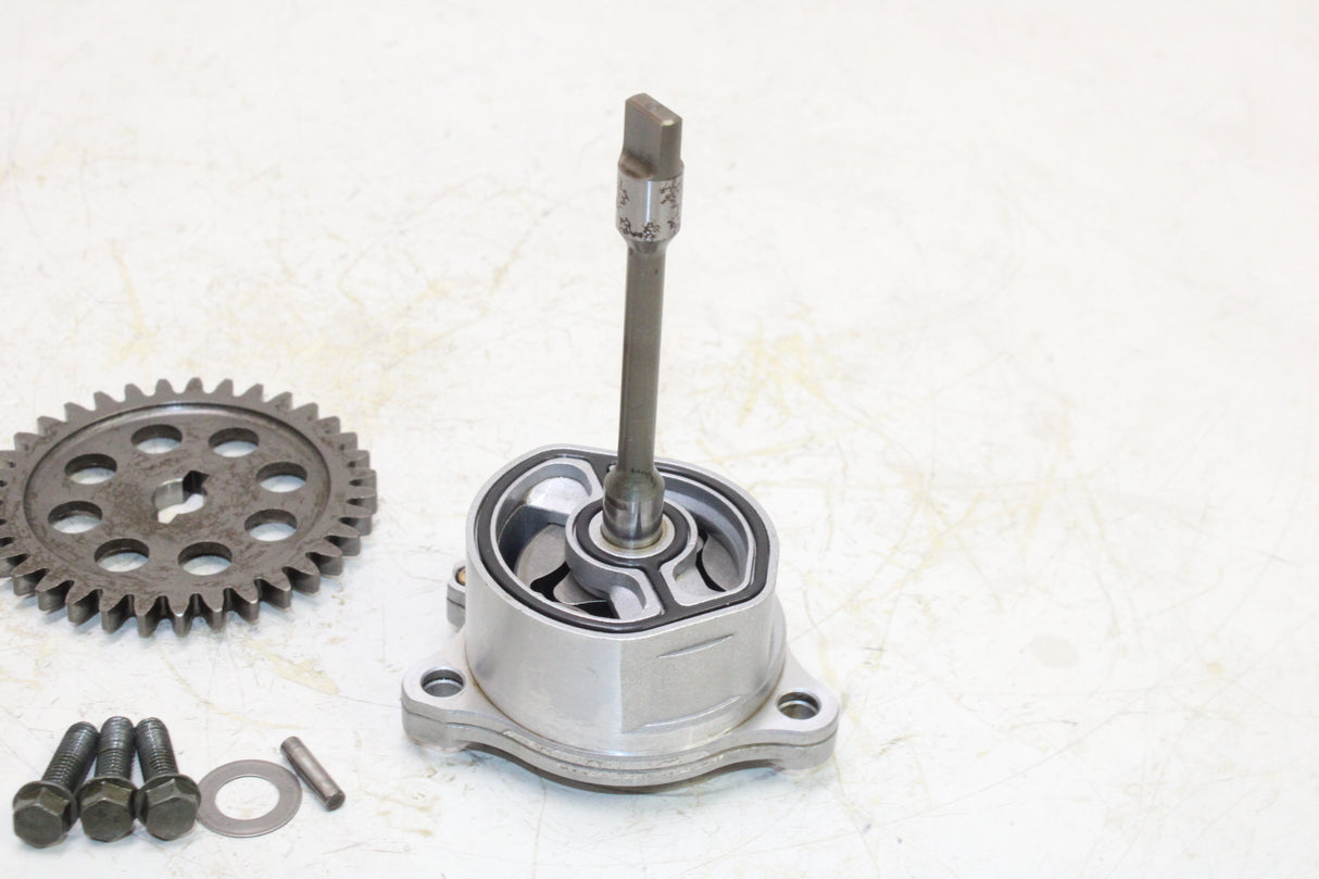 2001 Suzuki GSXR600 OEM ENGINE MOTOR OIL PUMP