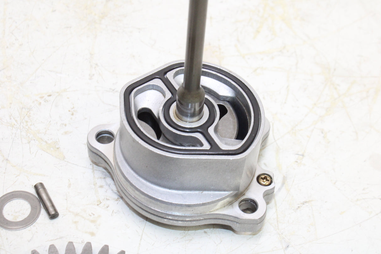 2001 Suzuki GSXR600 OEM ENGINE MOTOR OIL PUMP