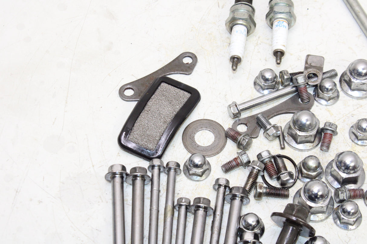 1997 Kawasaki Vulcan 1500 VN1500-A OEM ENGINE MOUNTING BOLTS MOTOR SCREWS
