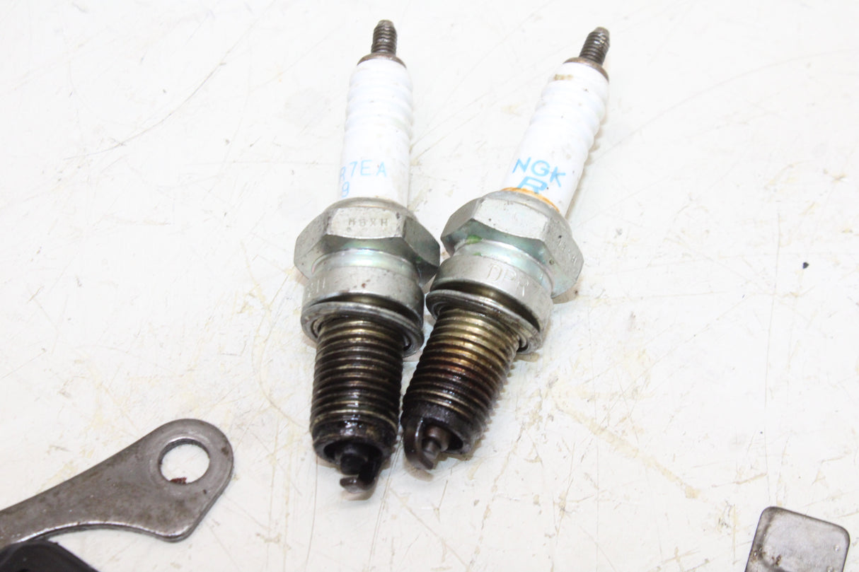 1997 Kawasaki Vulcan 1500 VN1500-A OEM ENGINE MOUNTING BOLTS MOTOR SCREWS