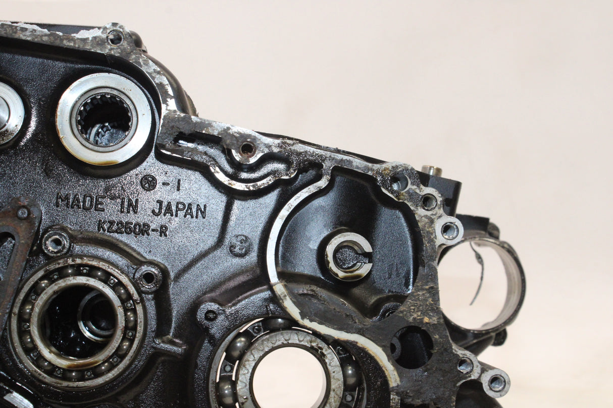 1983 Kawasaki KLT250 OEM ENGINE MOTOR CRANKCASE CRANK CASES BLOCK