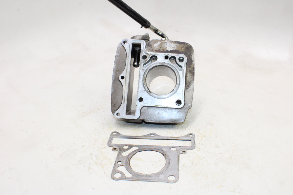 2008 Hyosung GT250 OEM REAR ENGINE MOTOR PISTON CYLINDERS BLOCK JUG