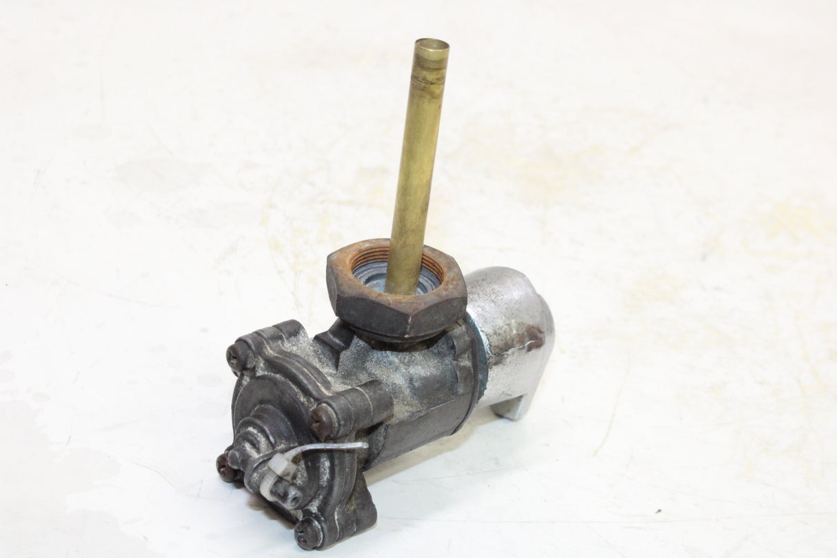 2004 Honda VTX1300C OEM FUEL GAS TANK PETCOCK SHUT ON OFF VALVE