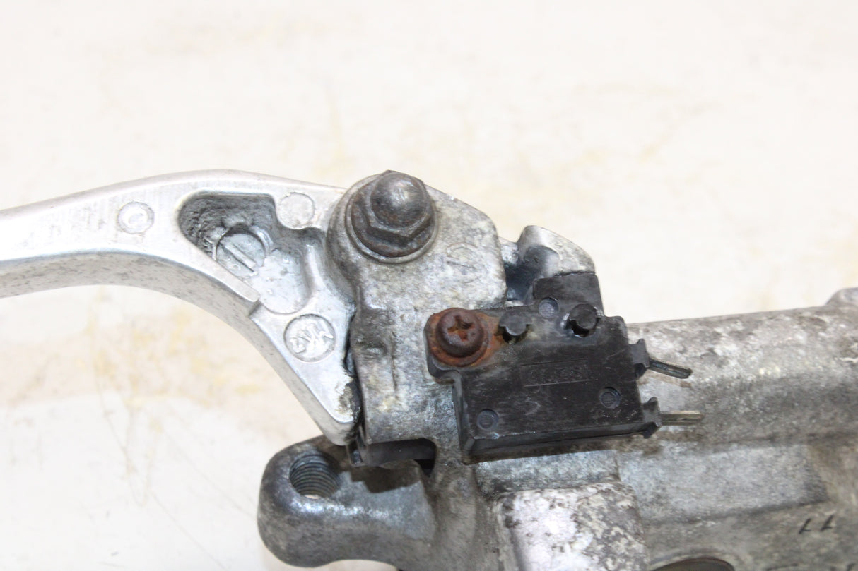 2004 Honda VTX1300C OEM FRONT BRAKE MASTER CYLINDER W/ LEVER