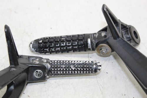 2018 Yamaha Yzf-r3 Rear Back Passenger Peg Set Pair