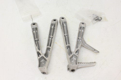2005 Honda Cbr600rr Rear Back Passenger Peg Set Pair