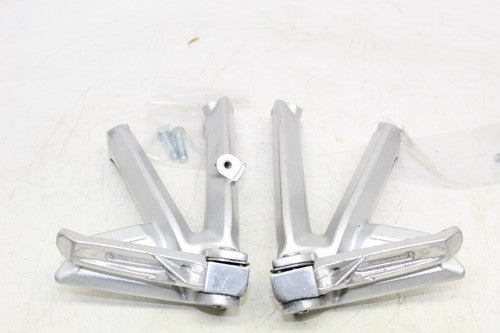 2017 Hyosung Gd250r Rear Back Passenger Peg Set Pair Left Right