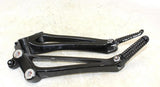 2010 Yamaha Yzf R1 LEFT RIGHT REAR BACK PASSENGER PEG SET PAIR W CENTER BRACKET
