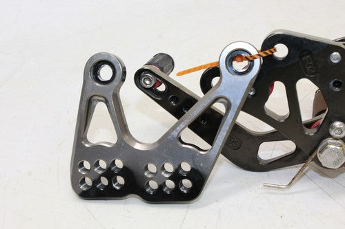 2007 Yamaha Yzf R1 Right Rearset Rear Set Driver Foot Peg Rest Stop Arashi