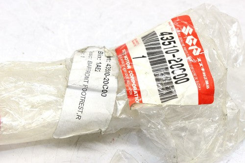 98-05 Suzuki Gsxr750 Right Front Foot Rest PEG Step OEM