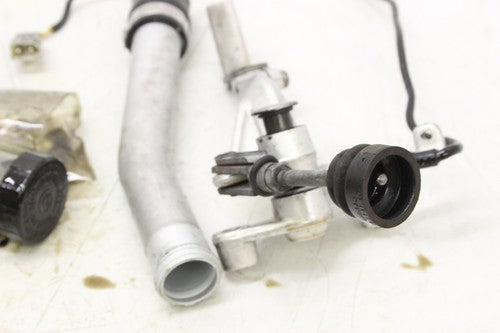 06-09 Aprilia Tuono 1000r Different Items