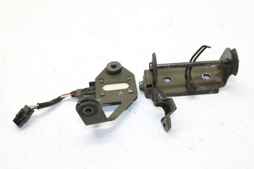 2003-2005 Suzuki Sv1000 Front Gas Tank Bracket Mount Oem