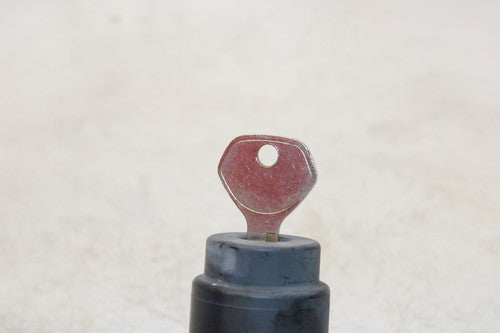1981 Kawasaki Kz750e Standard Ignition Lock With Key