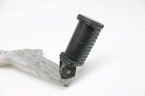 82-83 YAMAHA XJ650 SECA LEFT REAR BACK PASSENGER FOOT PEG BRACKET MOUNT OEM