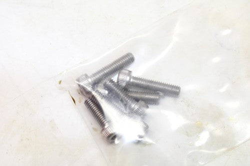 2002 Yamaha Yzf R6 Engine Motor Crank Shaft Crankshaft Cover
