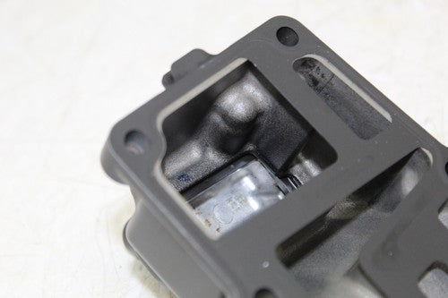 2009 Yamaha Yzf R1 Engine Motor Crankcase Cover 14b-15413-00-00