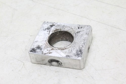 2019 Kawasaki Z900 Rear Back Swingarm Bolt Suspension Pivot Axle