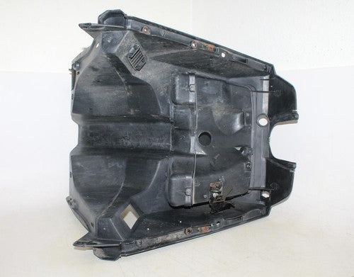 1986 Honda Elite 150 Ch150 Front Leg Shield Center Cover Body Panel