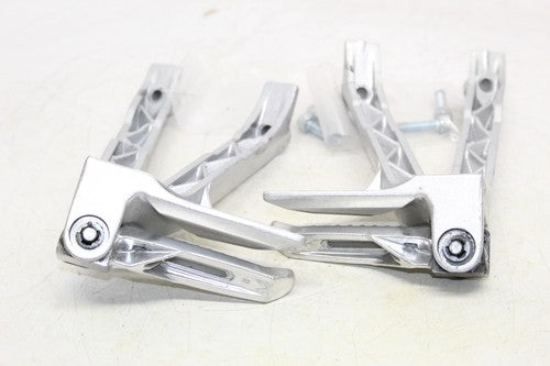 2017 Hyosung Gd250r Rear Back Passenger Peg Set Pair Left Right