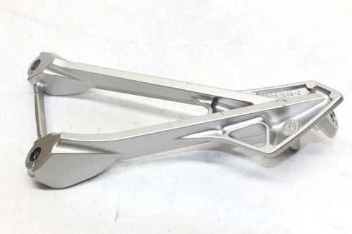 05-06 Kawasaki Ninja Zx6r Zx636d LEFT Rear Back Passenger Peg OEM