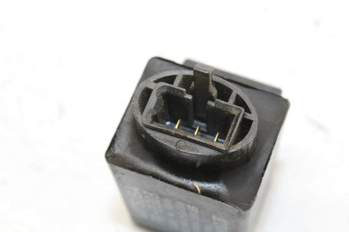 1998-1999 Honda Super Hawk 1000 Vtr1000f TURN Signal Relay OEM