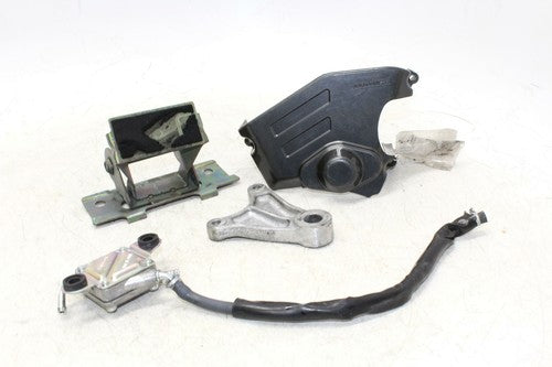 99-02 Suzuki Sv650 Engine Sprocket Cover W/Brackets And Mount OEM