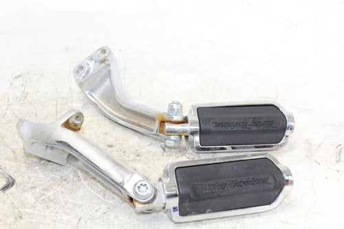 2006 Harley-davidson Street Bob Fxdbi Passenger Pegs