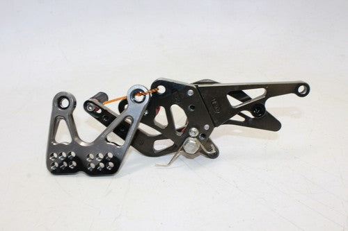 2007 Yamaha Yzf R1 Right Rearset Rear Set Driver Foot Peg Rest Stop Arashi