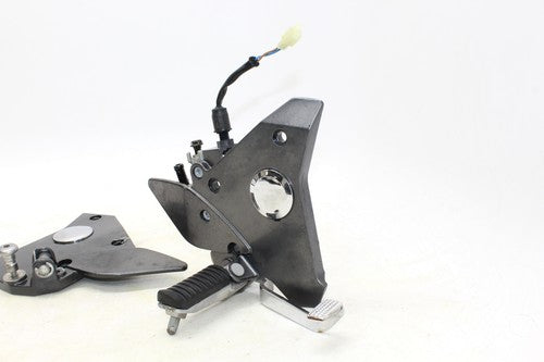 2002 Kawasaki Zr7s Zr750 Right Left Rearsets Rear Set Foot Pegs With Cover