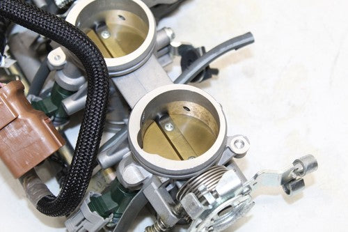 2010 Kawasaki Ninja Zx14 Zx1400-a Main Fuel Injectors / Throttle Bodies