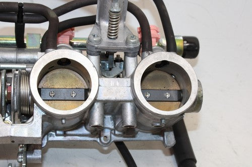 2004 Honda Cbr600rr Main Fuel Injectors / Throttle Bodies