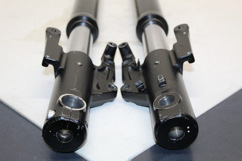 2011 Triumph Rocket III 3 Front Forks Shock Suspension Set Pair