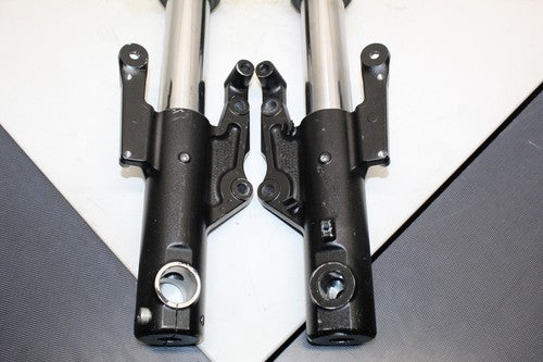 2011 Triumph Rocket III 3 Front Forks Shock Suspension Set Pair